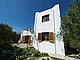 M1147: Modern house plus apartment in large plot with sea views