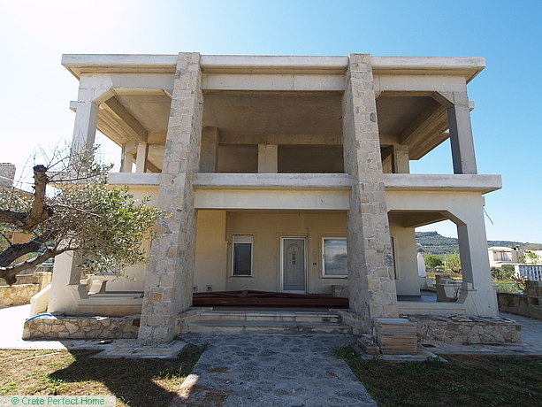 Unfinished huge deluxe villa on seafront