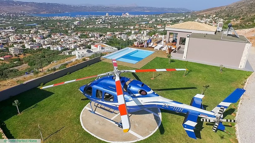 Deluxe 3-bedroom villa with pool & heliport, sea views, EOT licence