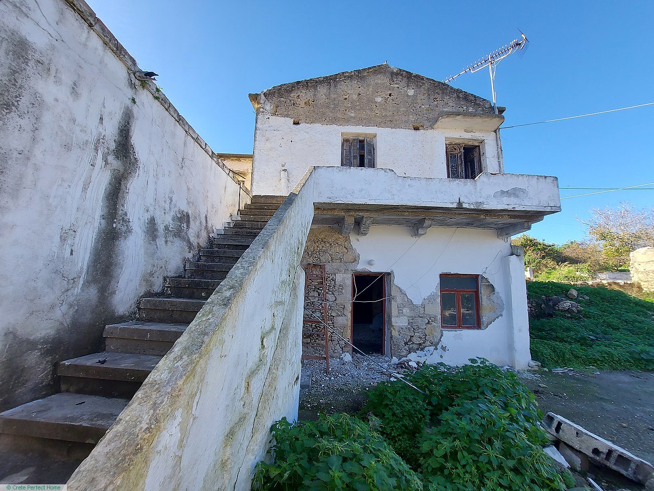 (Renovation) Huge 9-room Venetian mansion, courtyard, large plot, further build allowance