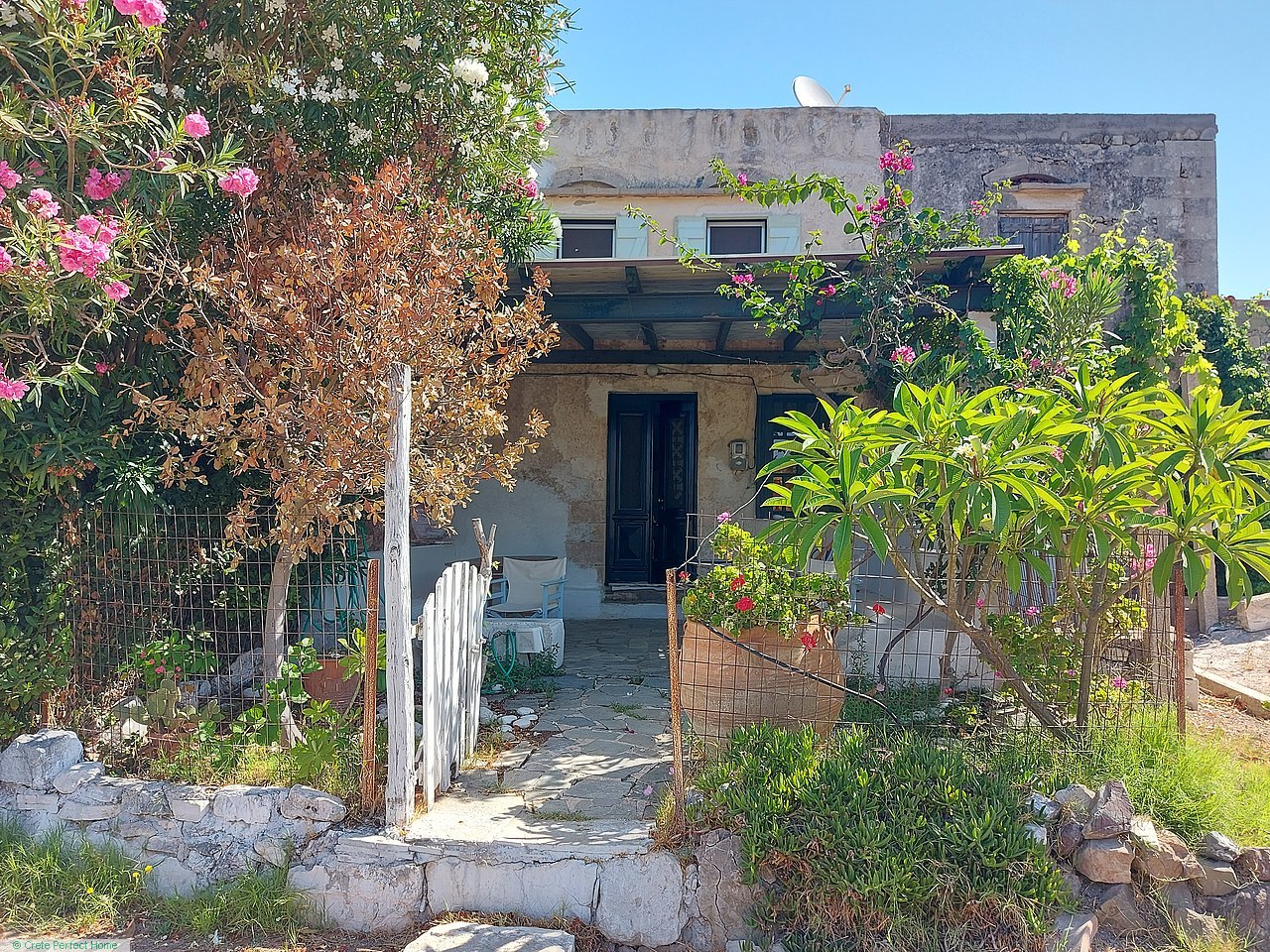 Renovated 2-bed charming stone house, garden plus large building plot, ideal for tourism